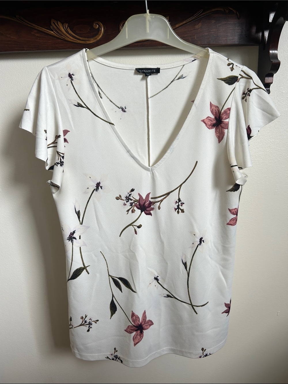 Dynamite White Floral V-Neck Flutter Sleeve Top